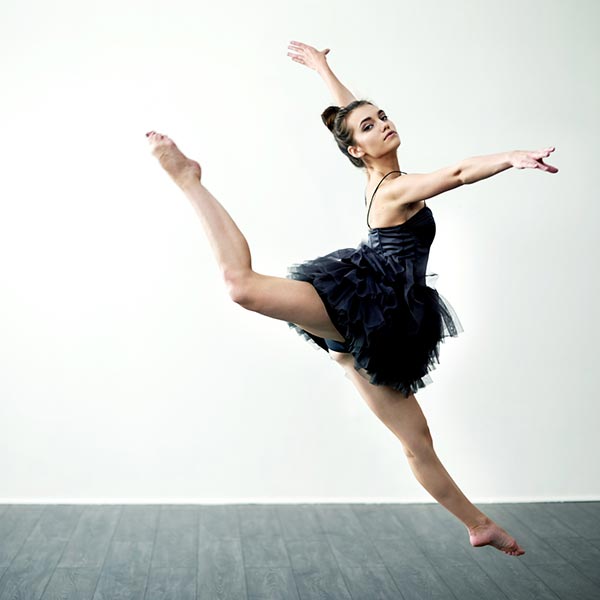 lyrical dancer working on her firebird leap in lyrical dance class at LA Dance Academy