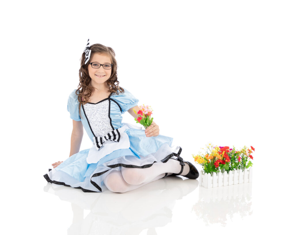 Margot Dendinger - Musical Theatre 3 Alice in Wonderland poses for her photoshoot