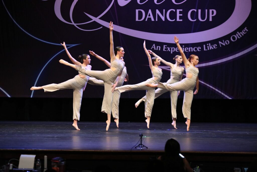 Beautiful Noise - Contemporary Group Competition team at Elite Dance Cup in a small contemporary group dance.