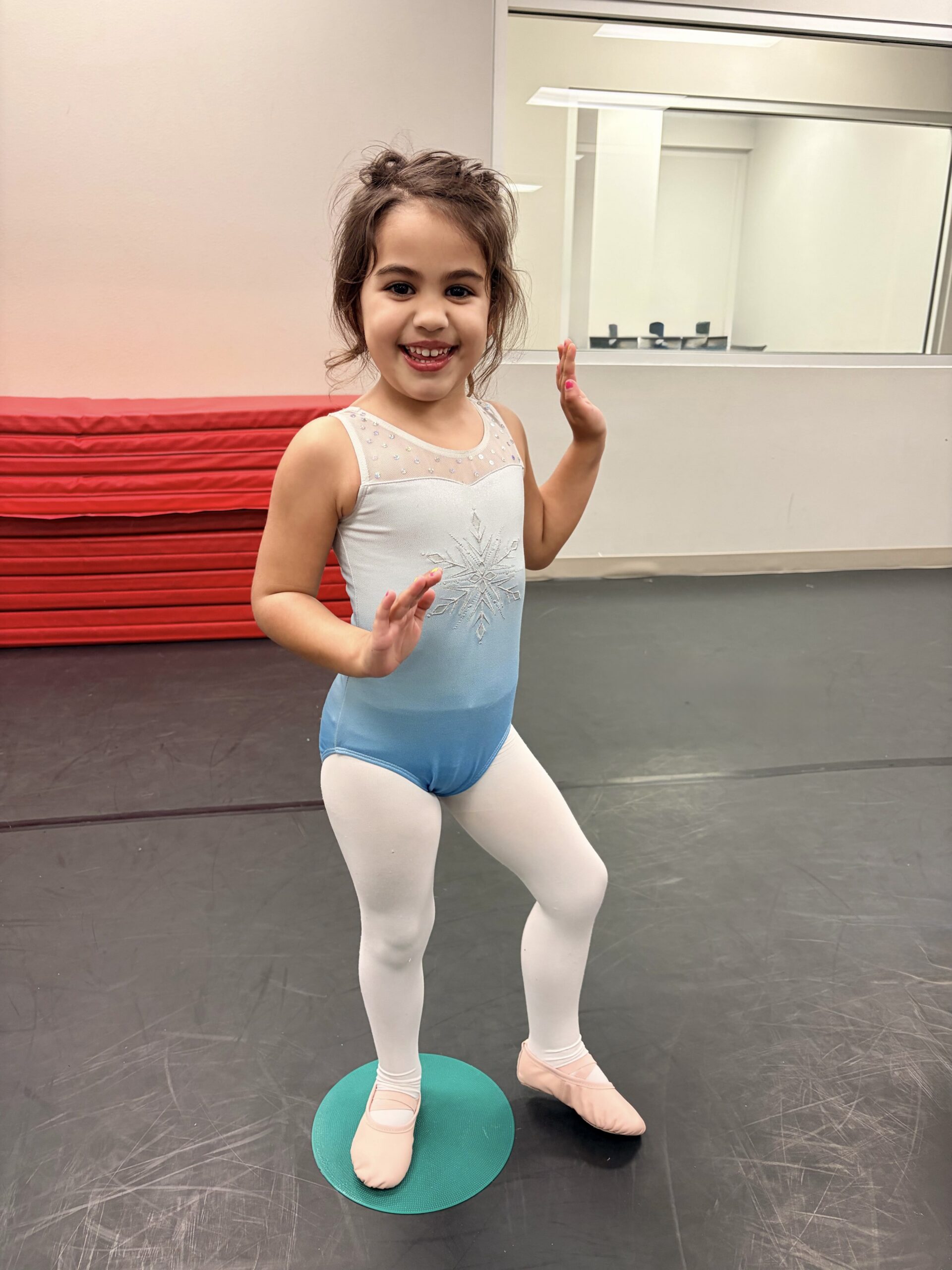 Tiny-Dancer-Smile